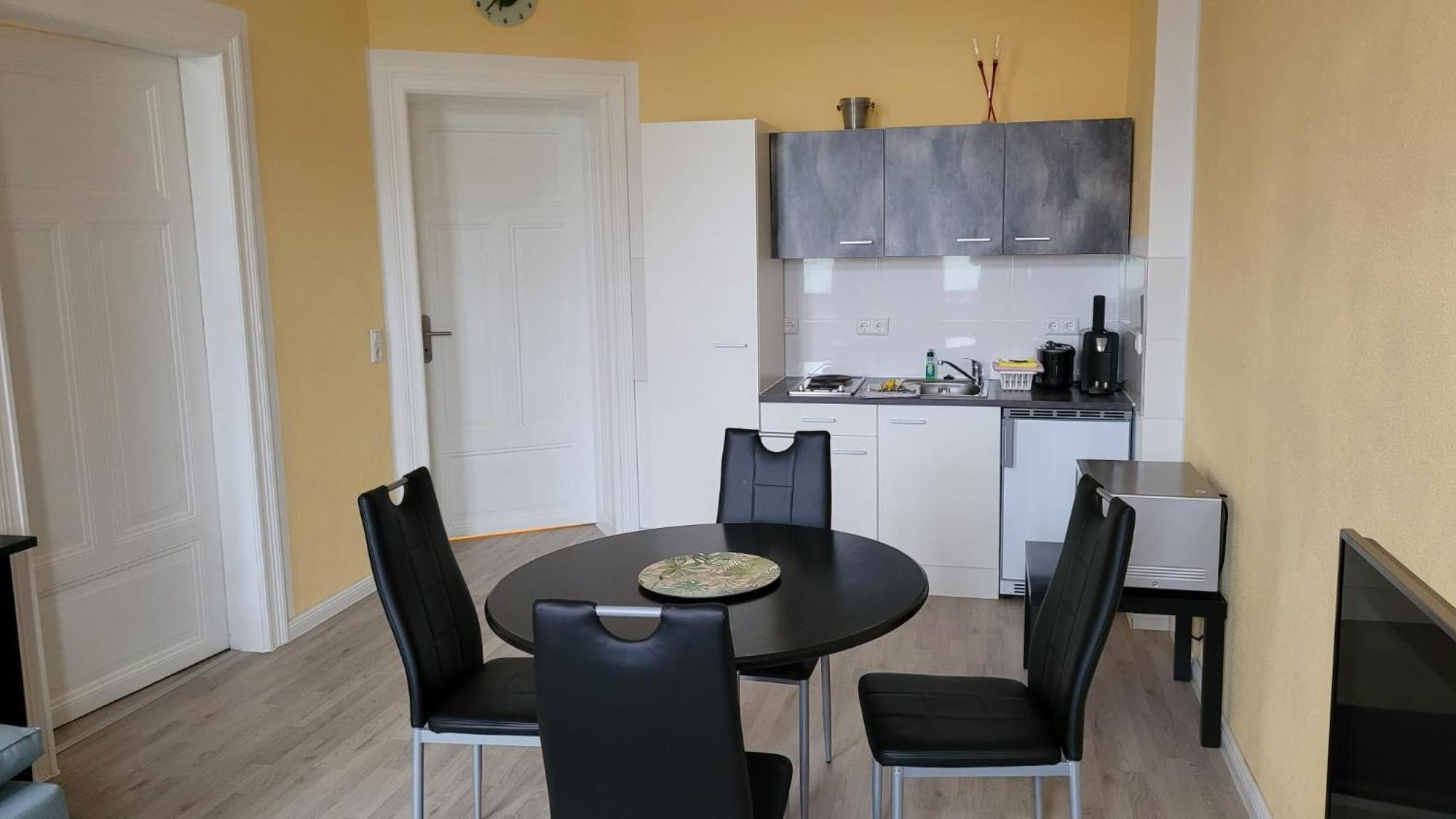 Fw 20 - Erdgeschosswohnung - Zentral - Bahnhofsnah * Gorlitz